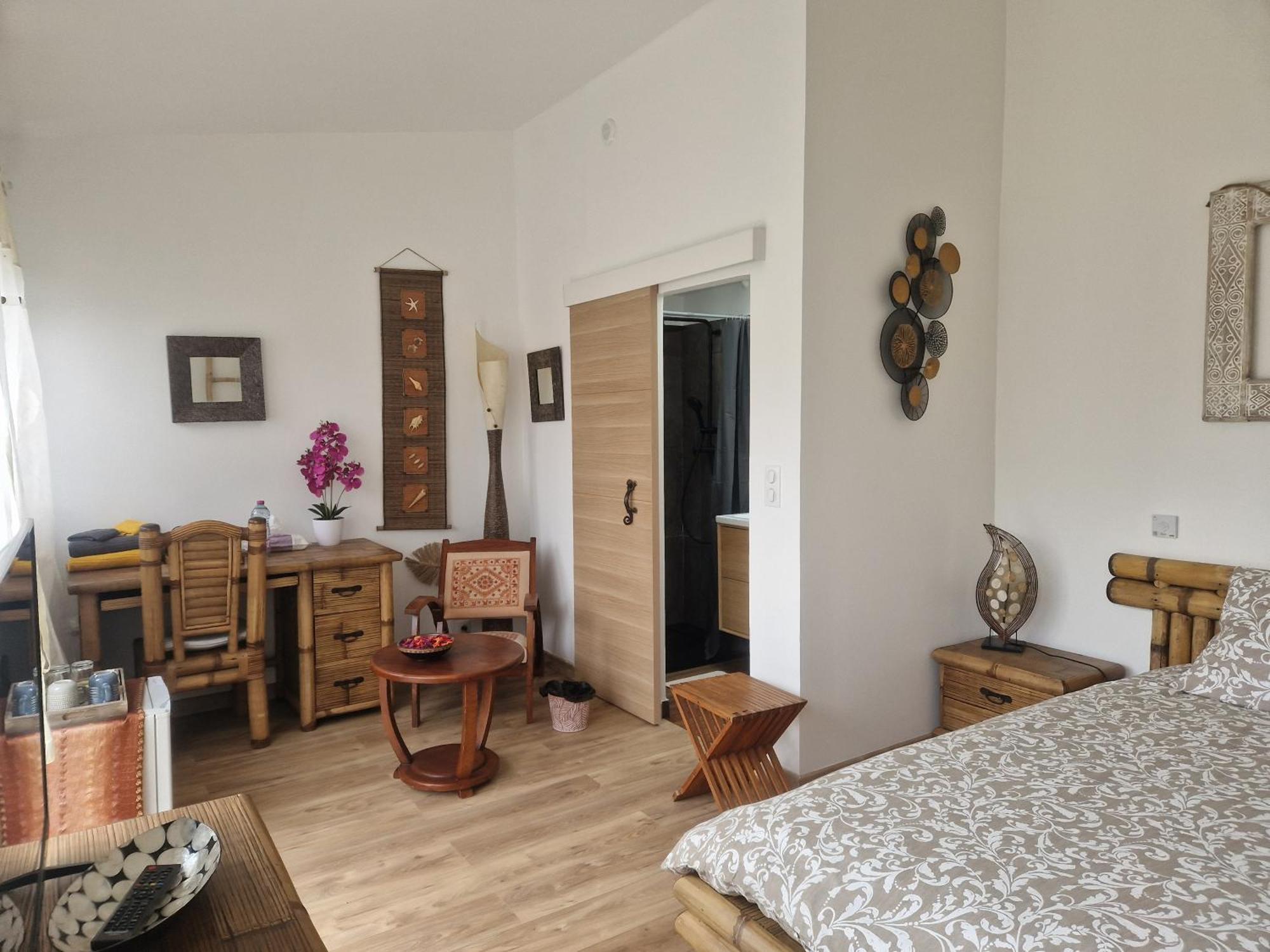 La Serenite Balinaise, Chambre Et Sdb Privee, Jardin , Piscine Et Jacuzzi En Saison, Pres De Chantilly, Parc Asterix Et Cdg Et Paris En 20' Orry-La-Ville Εξωτερικό φωτογραφία